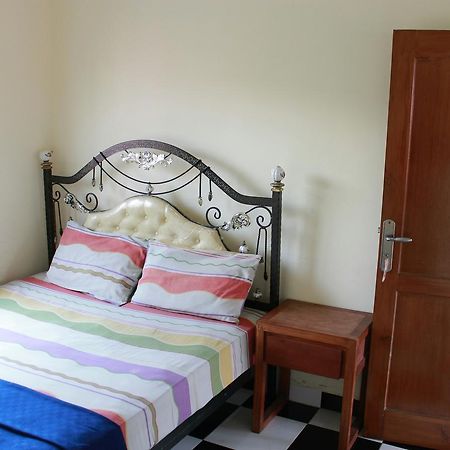 La Javanaise Home Stay Malioboro Yogyakarta Bagian luar foto