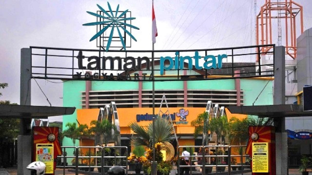 La Javanaise Home Stay Malioboro Yogyakarta Bagian luar foto